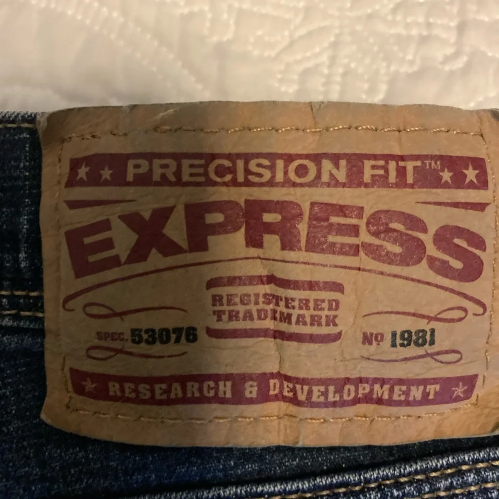 Express Jeans - Picture 2 of 6